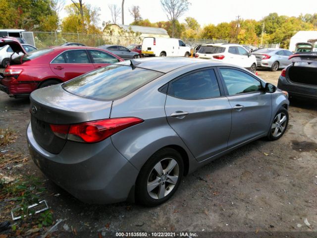 Photo 3 VIN: KMHDH4AE9DU539142 - HYUNDAI ELANTRA 