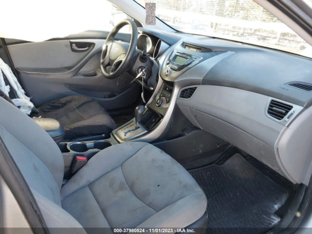 Photo 4 VIN: KMHDH4AE9DU558290 - HYUNDAI ELANTRA 