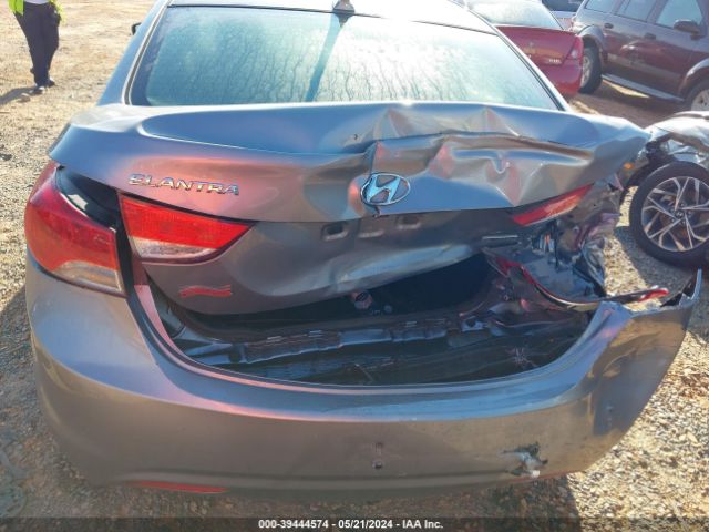 Photo 5 VIN: KMHDH4AE9DU635689 - HYUNDAI ELANTRA 