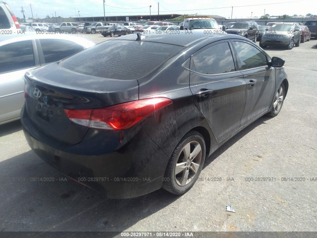 Photo 3 VIN: KMHDH4AE9DU823497 - HYUNDAI ELANTRA 