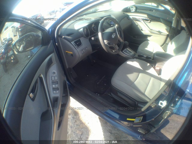 Photo 4 VIN: KMHDH4AE9DU876104 - HYUNDAI ELANTRA 