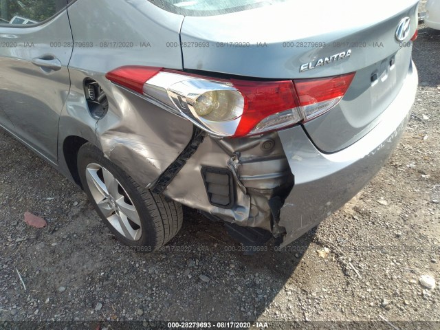 Photo 5 VIN: KMHDH4AE9DU902474 - HYUNDAI ELANTRA 