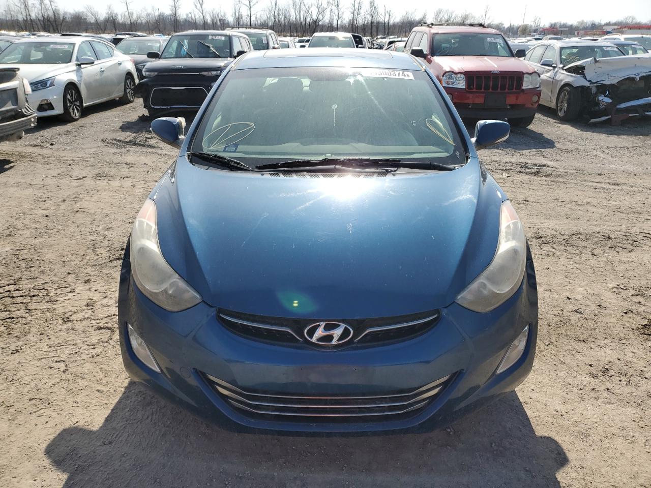 Photo 4 VIN: KMHDH4AE9DU947107 - HYUNDAI ELANTRA 