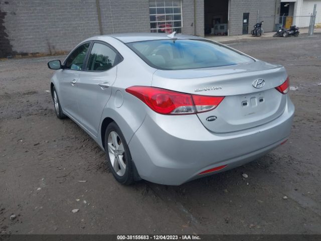 Photo 2 VIN: KMHDH4AE9DU960939 - HYUNDAI ELANTRA 