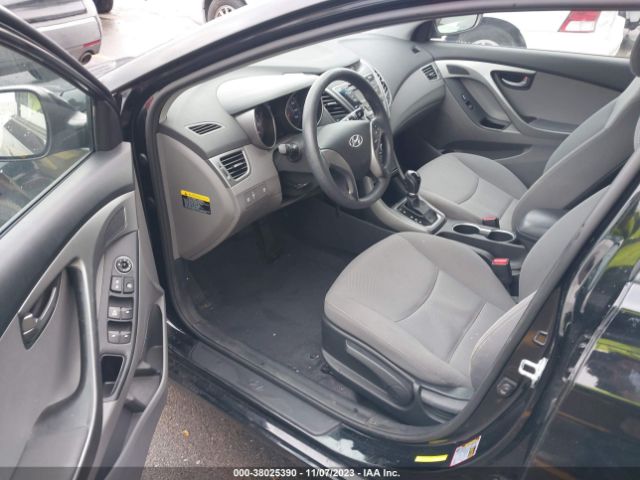 Photo 4 VIN: KMHDH4AE9FU228068 - HYUNDAI ELANTRA 