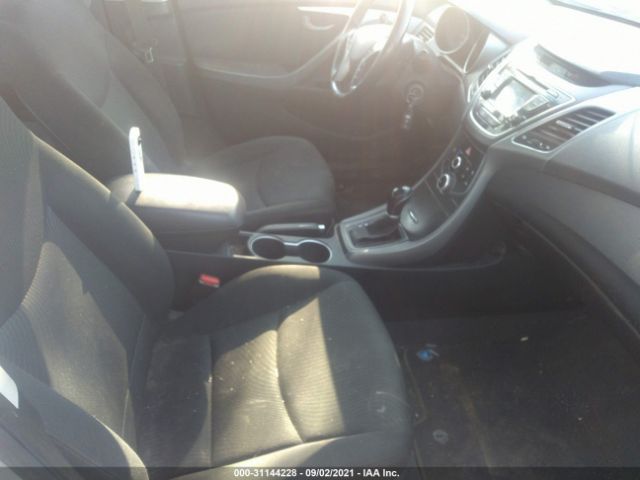 Photo 4 VIN: KMHDH4AE9FU230824 - HYUNDAI ELANTRA 