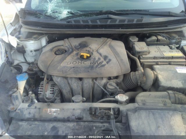 Photo 9 VIN: KMHDH4AE9FU230824 - HYUNDAI ELANTRA 