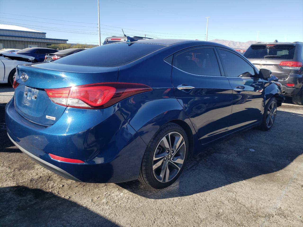 Photo 2 VIN: KMHDH4AE9FU303934 - HYUNDAI ELANTRA 