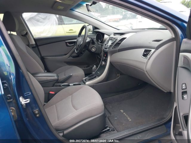 Photo 4 VIN: KMHDH4AE9FU383235 - HYUNDAI ELANTRA 