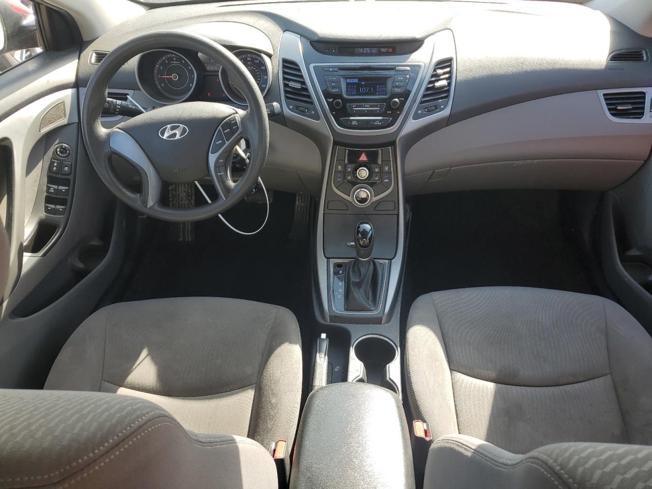 Photo 7 VIN: KMHDH4AE9GU580777 - HYUNDAI ELANTRA 