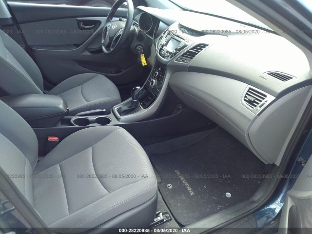 Photo 4 VIN: KMHDH4AE9GU584585 - HYUNDAI ELANTRA 