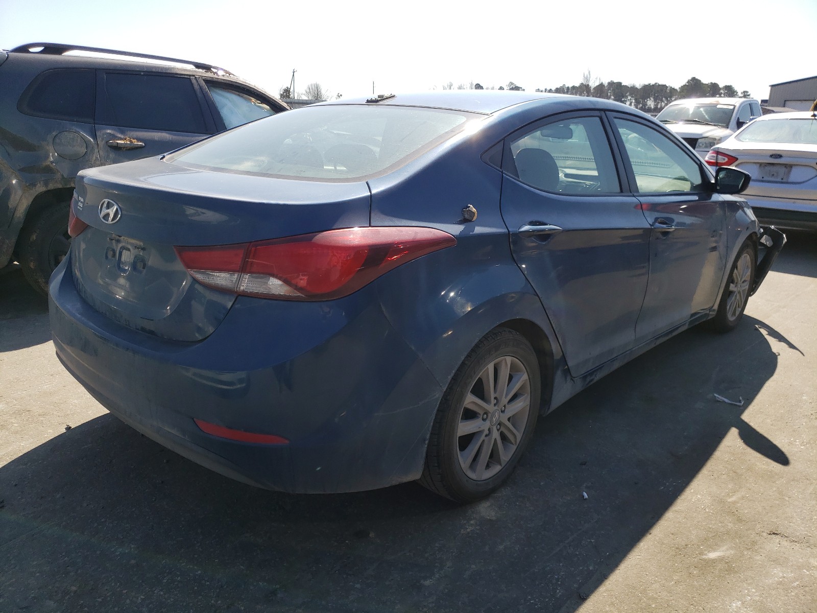 Photo 3 VIN: KMHDH4AE9GU618430 - HYUNDAI ELANTRA SE 