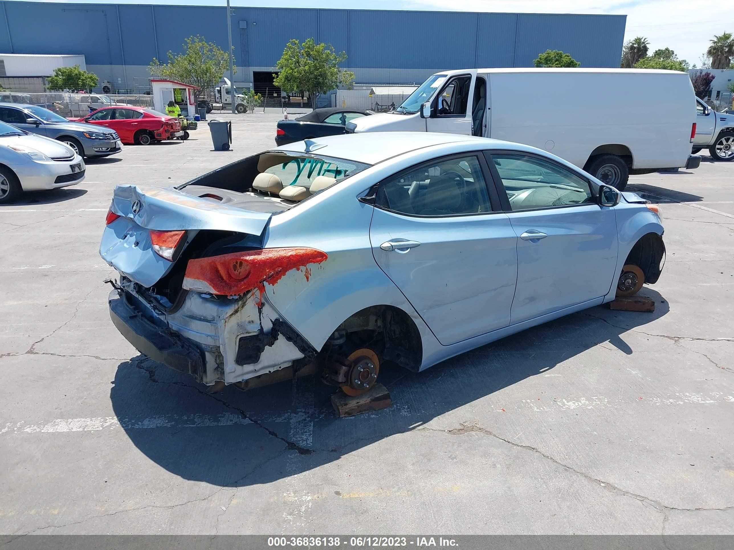 Photo 3 VIN: KMHDH4AEXBU104353 - HYUNDAI ELANTRA 