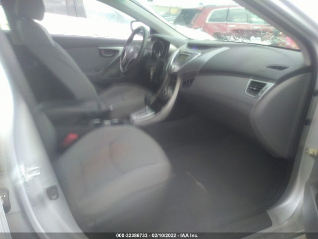 Photo 4 VIN: KMHDH4AEXBU109648 - HYUNDAI ELANTRA 