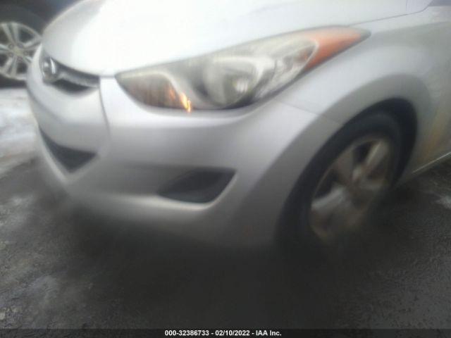 Photo 5 VIN: KMHDH4AEXBU109648 - HYUNDAI ELANTRA 