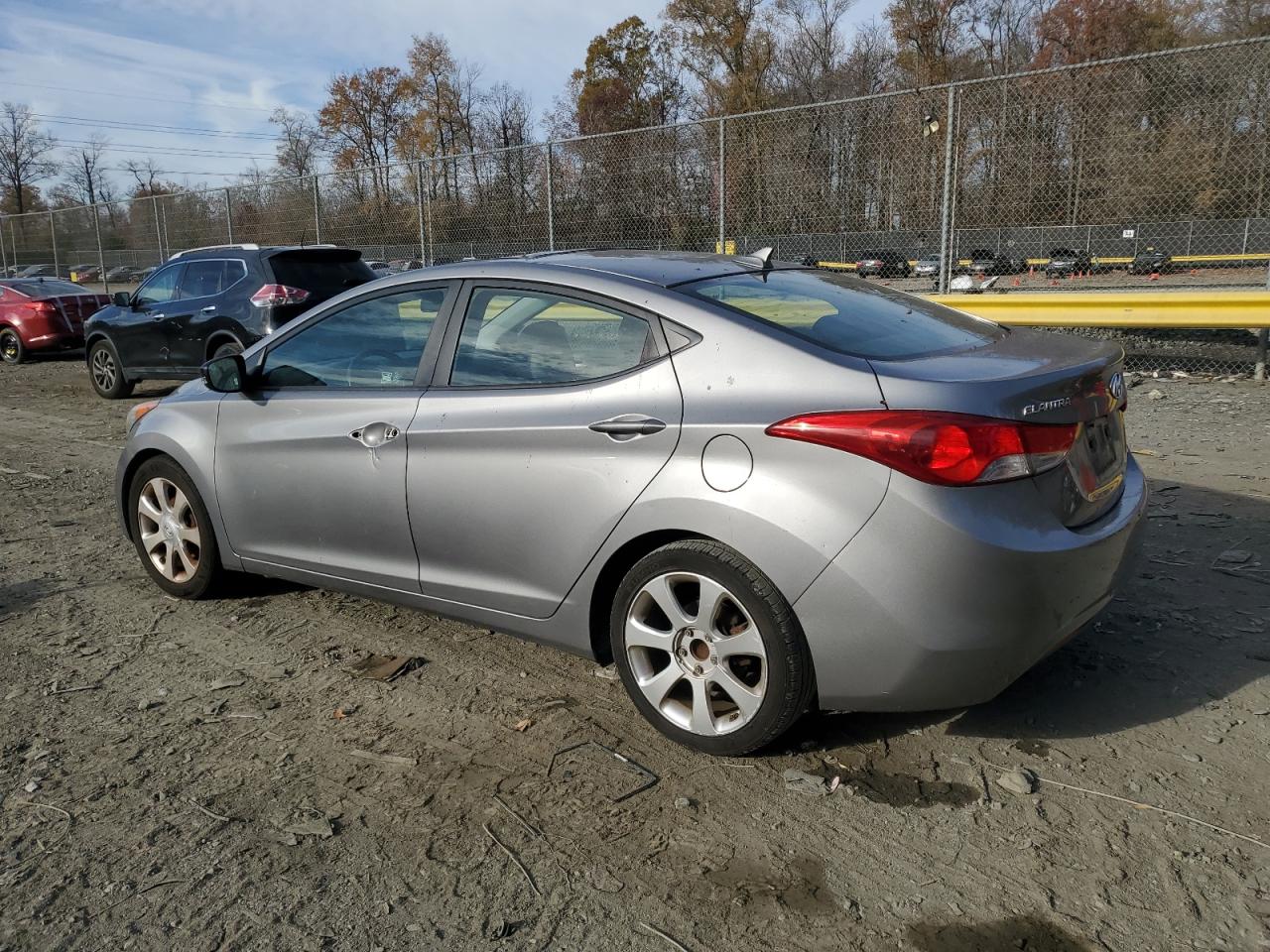 Photo 1 VIN: KMHDH4AEXBU120181 - HYUNDAI ELANTRA 