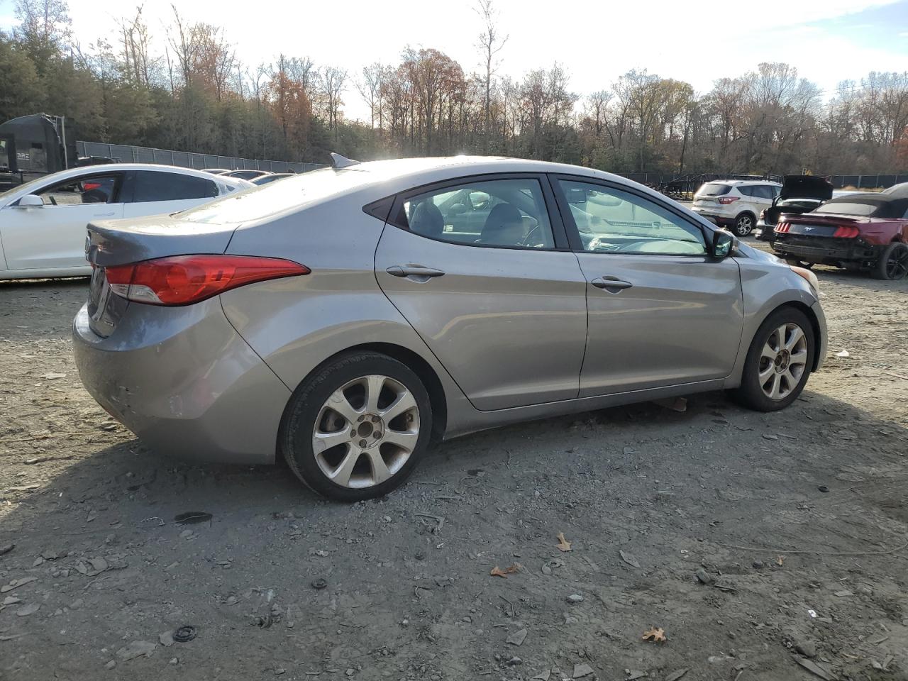 Photo 2 VIN: KMHDH4AEXBU120181 - HYUNDAI ELANTRA 