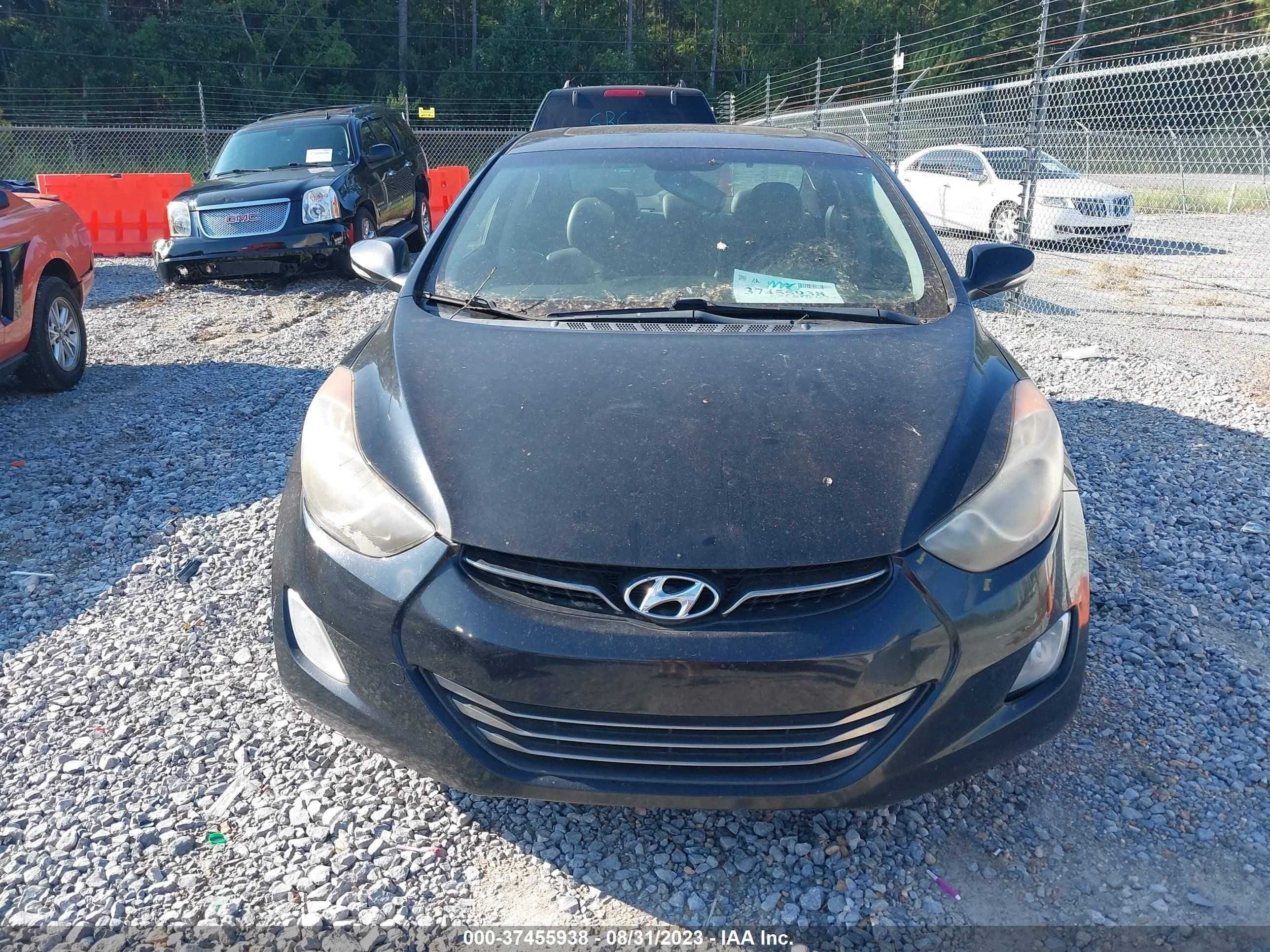 Photo 5 VIN: KMHDH4AEXBU125915 - HYUNDAI ELANTRA 