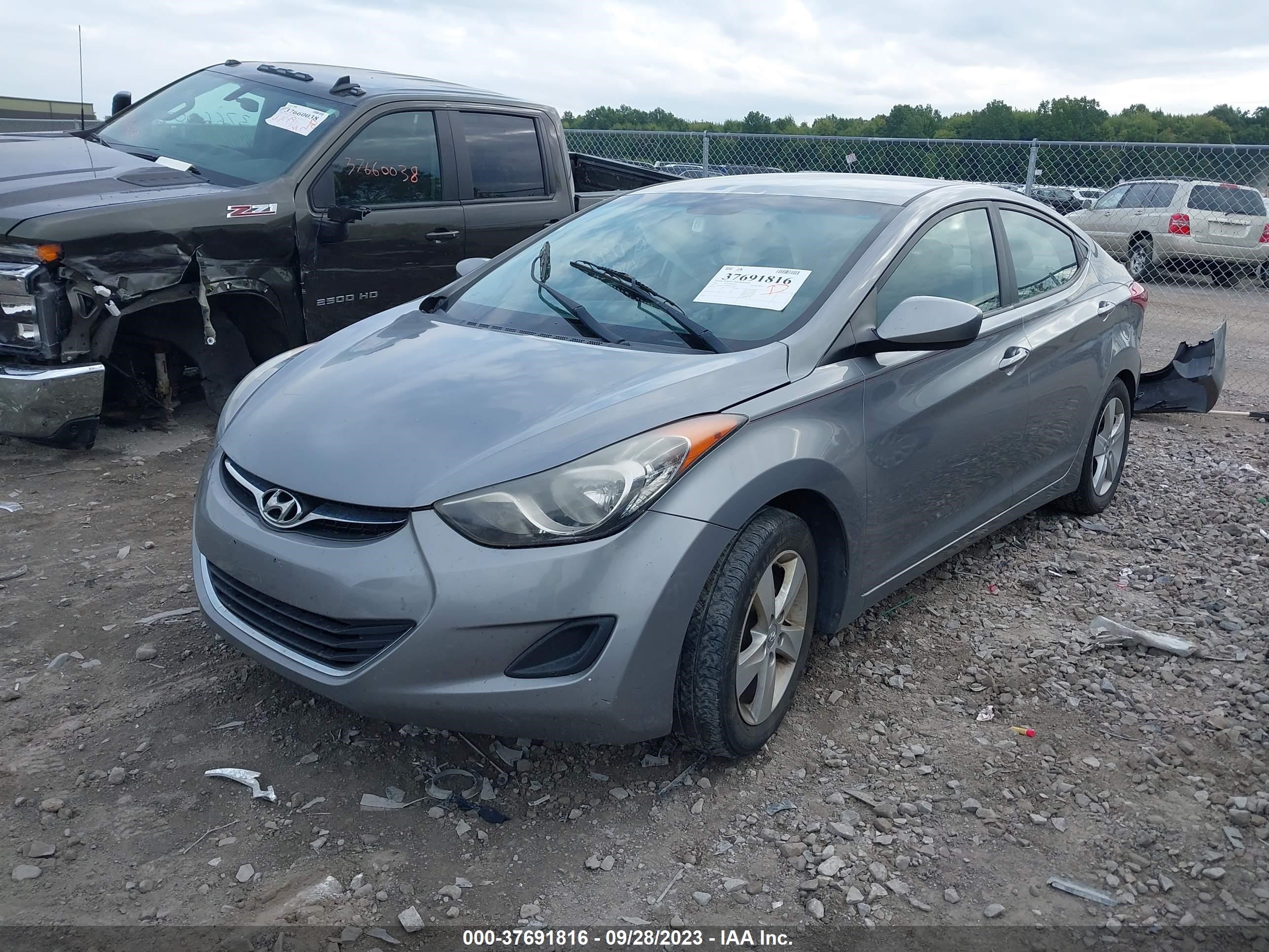 Photo 1 VIN: KMHDH4AEXBU131665 - HYUNDAI ELANTRA 