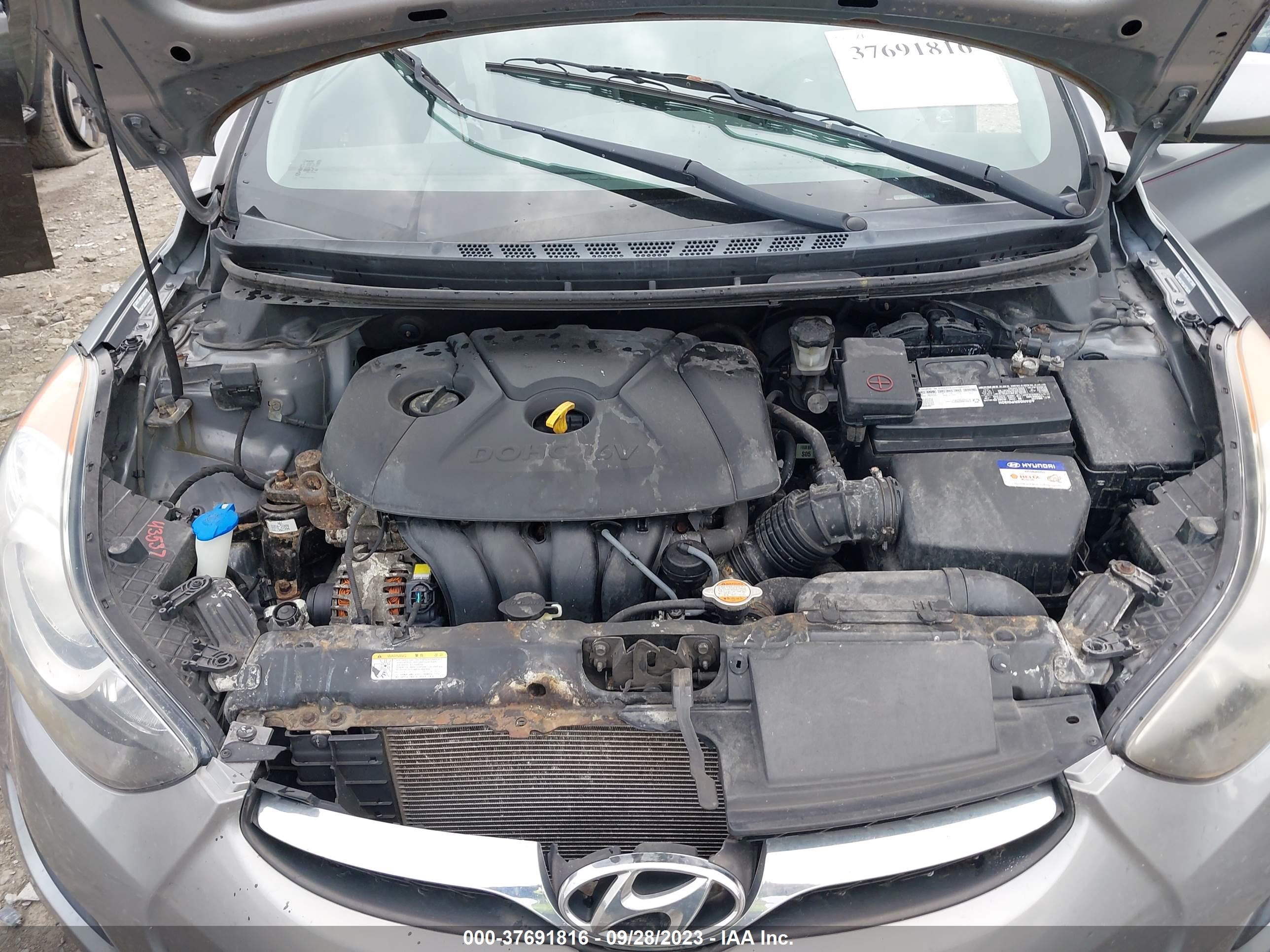 Photo 9 VIN: KMHDH4AEXBU131665 - HYUNDAI ELANTRA 