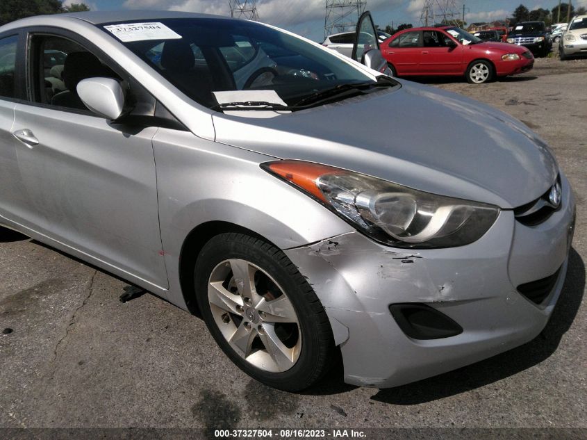 Photo 5 VIN: KMHDH4AEXBU171910 - HYUNDAI ELANTRA 