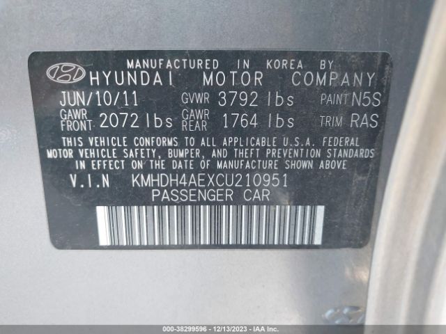 Photo 8 VIN: KMHDH4AEXCU210951 - HYUNDAI ELANTRA 