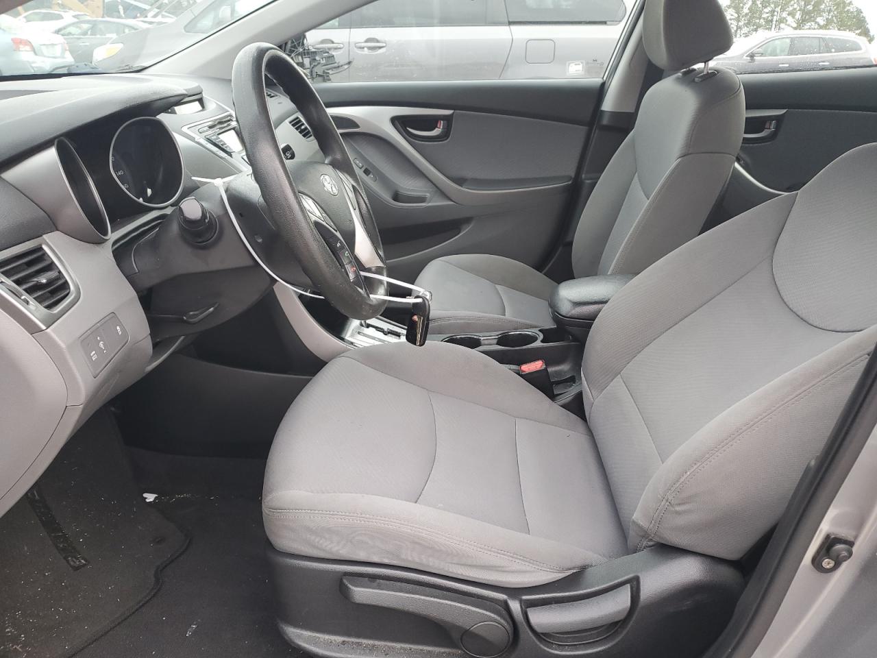 Photo 6 VIN: KMHDH4AEXCU214210 - HYUNDAI ELANTRA 