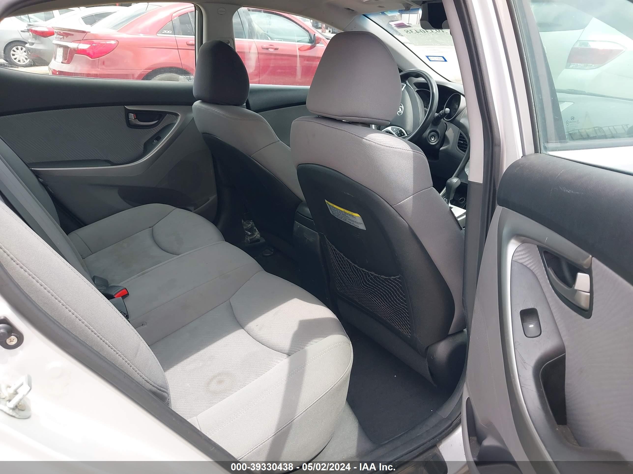 Photo 7 VIN: KMHDH4AEXCU293099 - HYUNDAI ELANTRA 