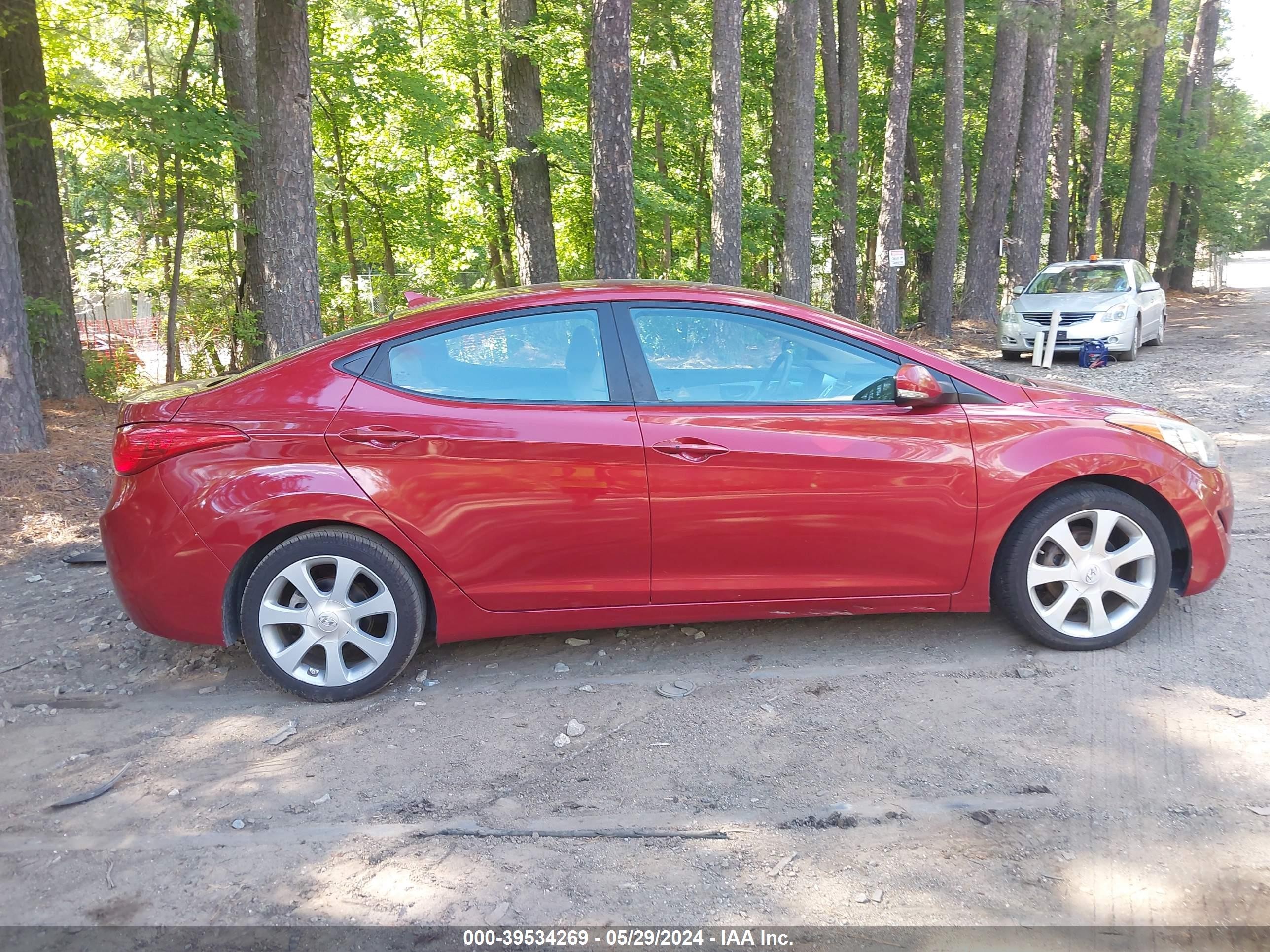 Photo 12 VIN: KMHDH4AEXCU300911 - HYUNDAI ELANTRA 