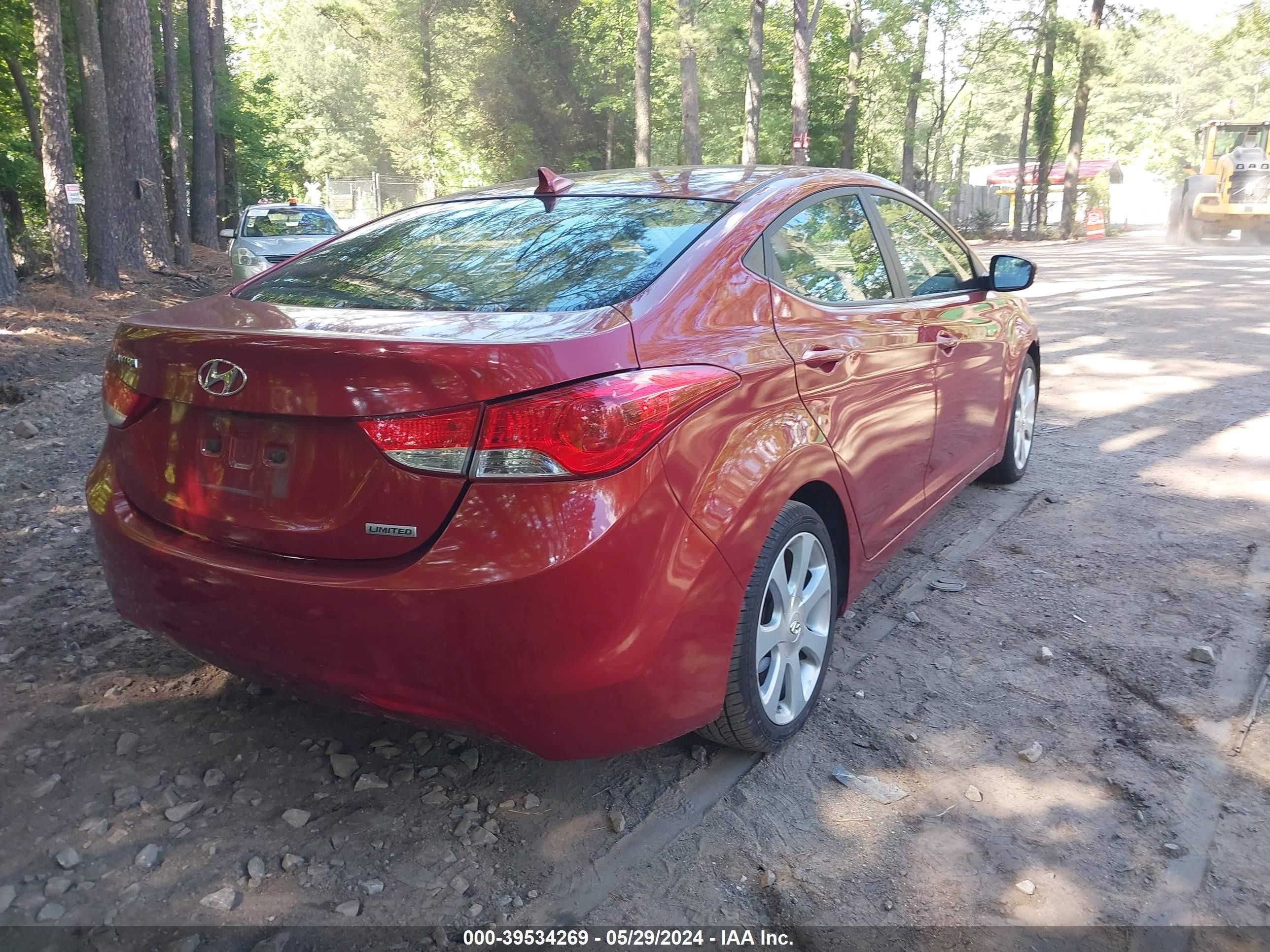 Photo 3 VIN: KMHDH4AEXCU300911 - HYUNDAI ELANTRA 