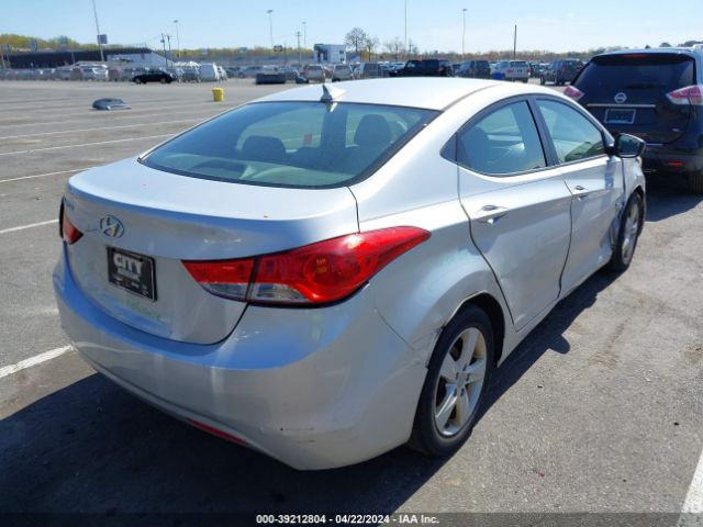 Photo 3 VIN: KMHDH4AEXCU418697 - HYUNDAI ELANTRA 