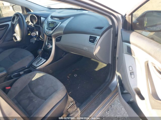 Photo 4 VIN: KMHDH4AEXCU421891 - HYUNDAI ELANTRA 