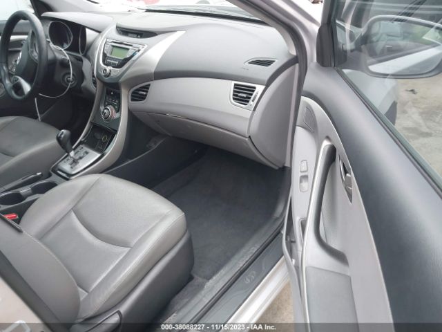 Photo 4 VIN: KMHDH4AEXDU547993 - HYUNDAI ELANTRA 