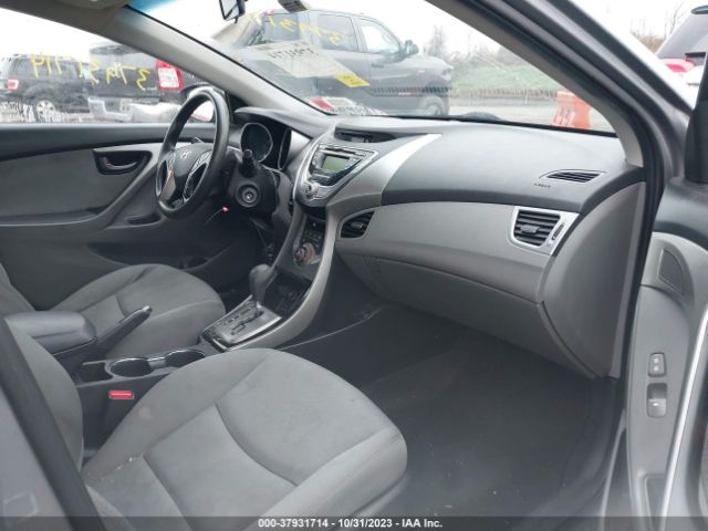 Photo 4 VIN: KMHDH4AEXDU582114 - HYUNDAI ELANTRA 