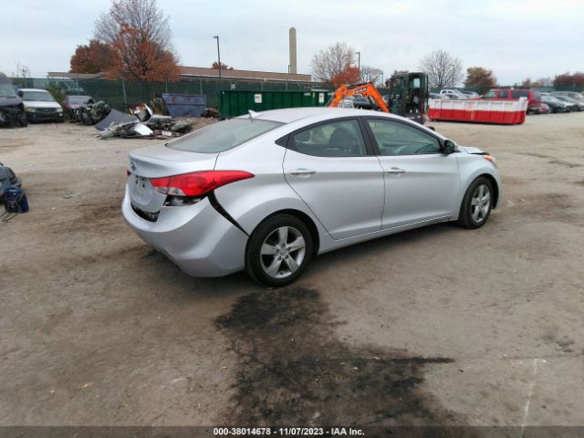 Photo 3 VIN: KMHDH4AEXDU983520 - HYUNDAI ELANTRA 