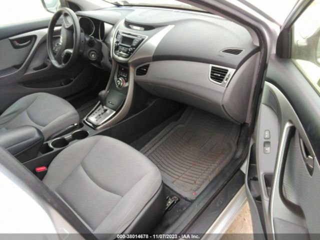 Photo 4 VIN: KMHDH4AEXDU983520 - HYUNDAI ELANTRA 