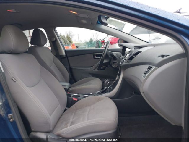 Photo 4 VIN: KMHDH4AEXEU084688 - HYUNDAI ELANTRA 