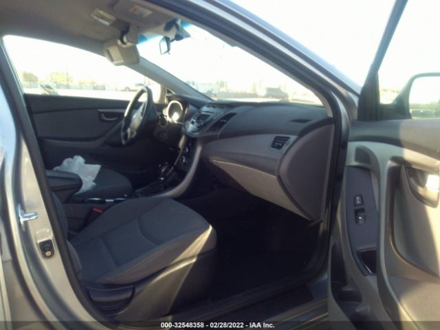 Photo 4 VIN: KMHDH4AEXFU252735 - HYUNDAI ELANTRA 