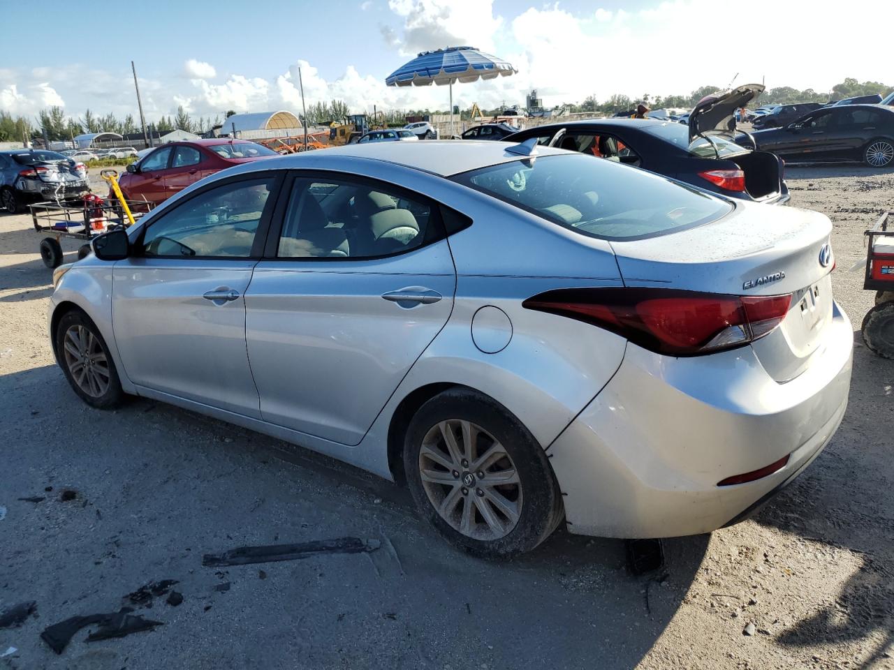 Photo 1 VIN: KMHDH4AEXFU261497 - HYUNDAI ELANTRA 