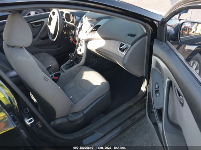 Photo 4 VIN: KMHDH4AEXFU302971 - HYUNDAI ELANTRA 