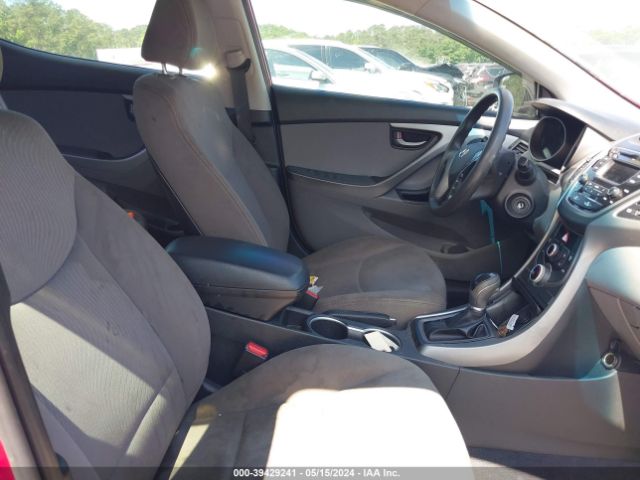 Photo 4 VIN: KMHDH4AEXFU330124 - HYUNDAI ELANTRA 