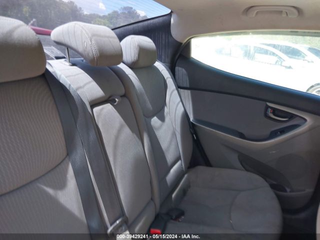 Photo 7 VIN: KMHDH4AEXFU330124 - HYUNDAI ELANTRA 