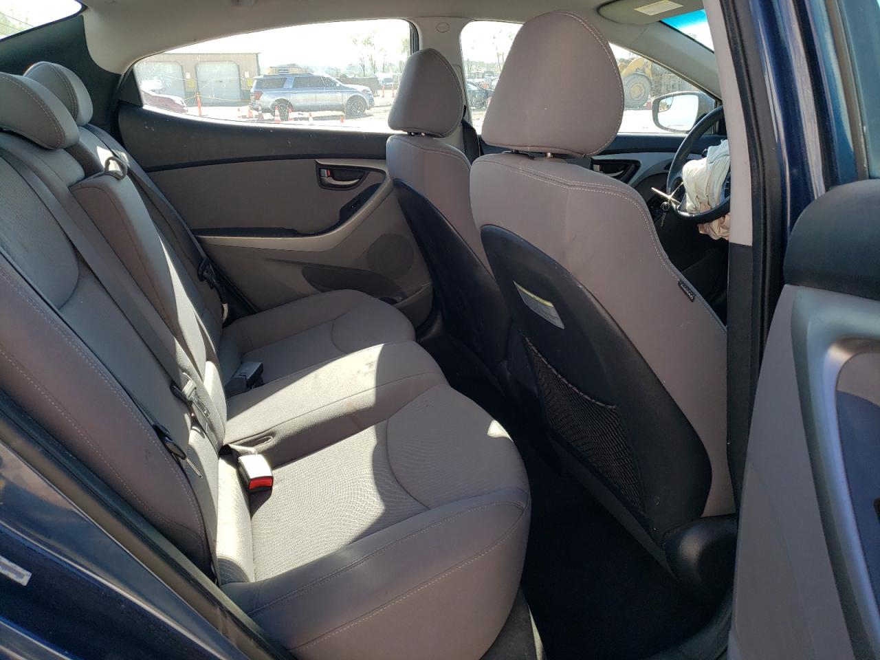 Photo 9 VIN: KMHDH4AEXFU341723 - HYUNDAI ELANTRA 