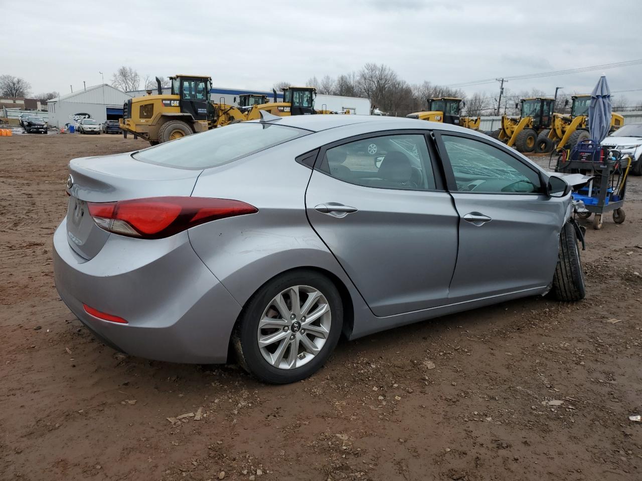 Photo 2 VIN: KMHDH4AEXFU420261 - HYUNDAI ELANTRA 