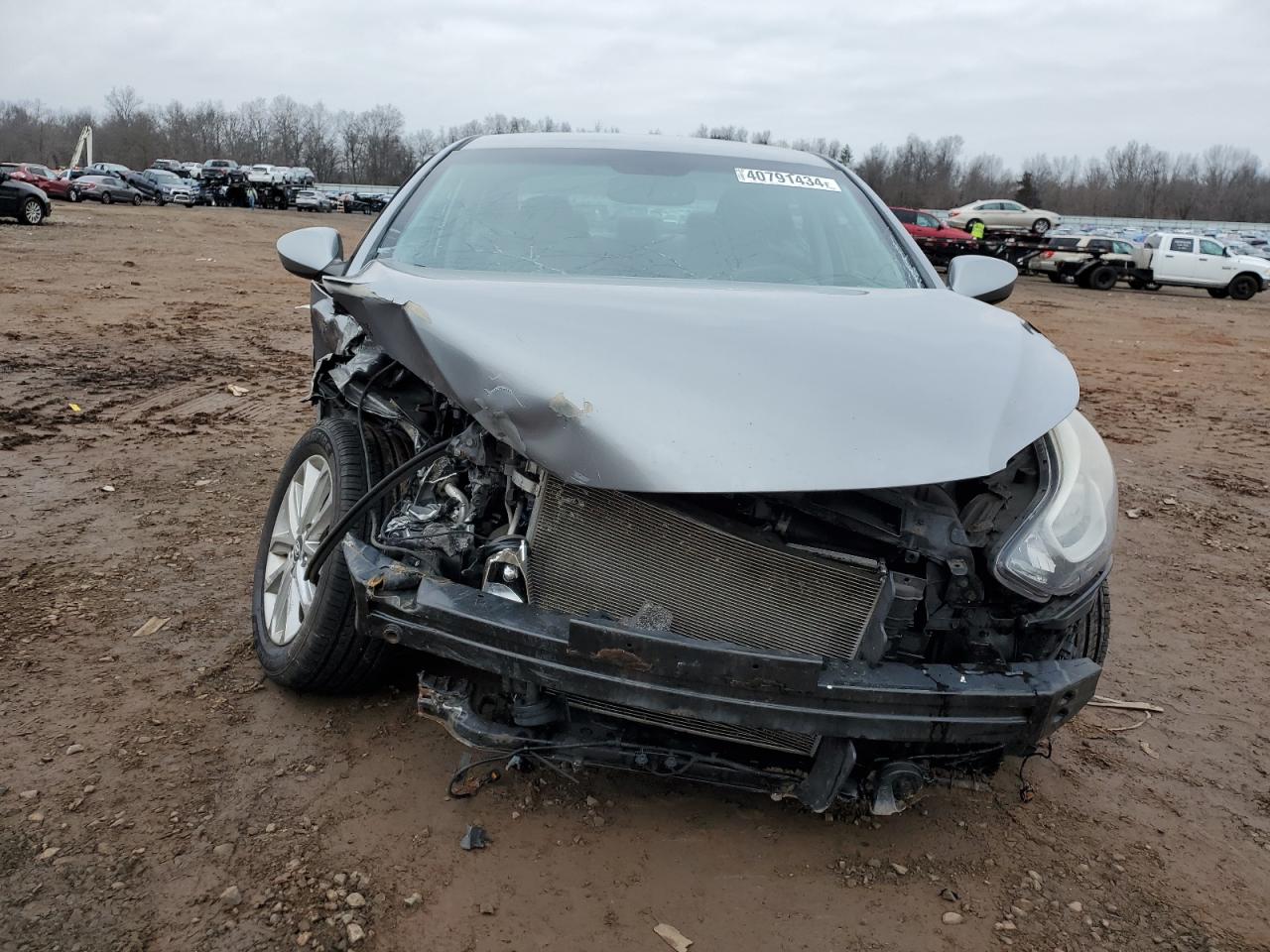 Photo 4 VIN: KMHDH4AEXFU420261 - HYUNDAI ELANTRA 