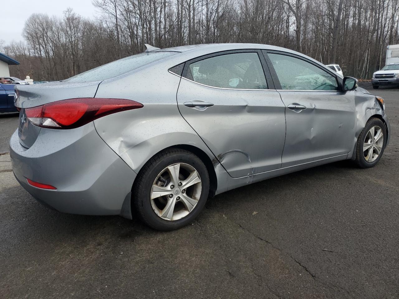 Photo 2 VIN: KMHDH4AEXGU493938 - HYUNDAI ELANTRA 