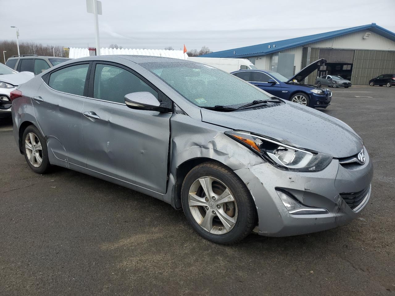 Photo 3 VIN: KMHDH4AEXGU493938 - HYUNDAI ELANTRA 