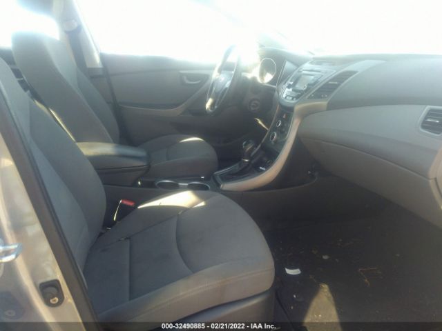 Photo 4 VIN: KMHDH4AEXGU520765 - HYUNDAI ELANTRA 