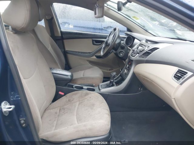 Photo 4 VIN: KMHDH4AEXGU545875 - HYUNDAI ELANTRA 