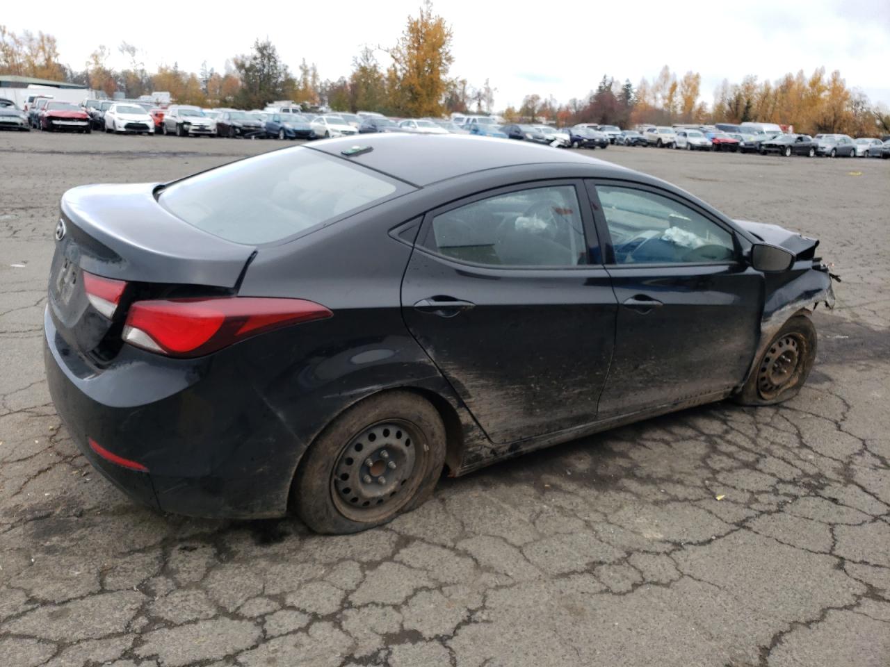 Photo 2 VIN: KMHDH4AEXGU640999 - HYUNDAI ELANTRA 